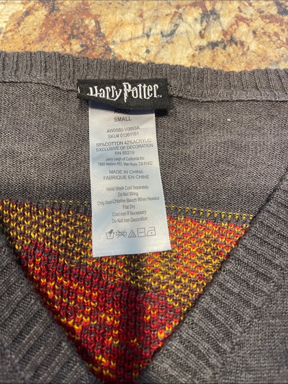 Harry Potter Gryffindor Crest Stripe V-Neck Cardigan - Small - Picture 2 of 7